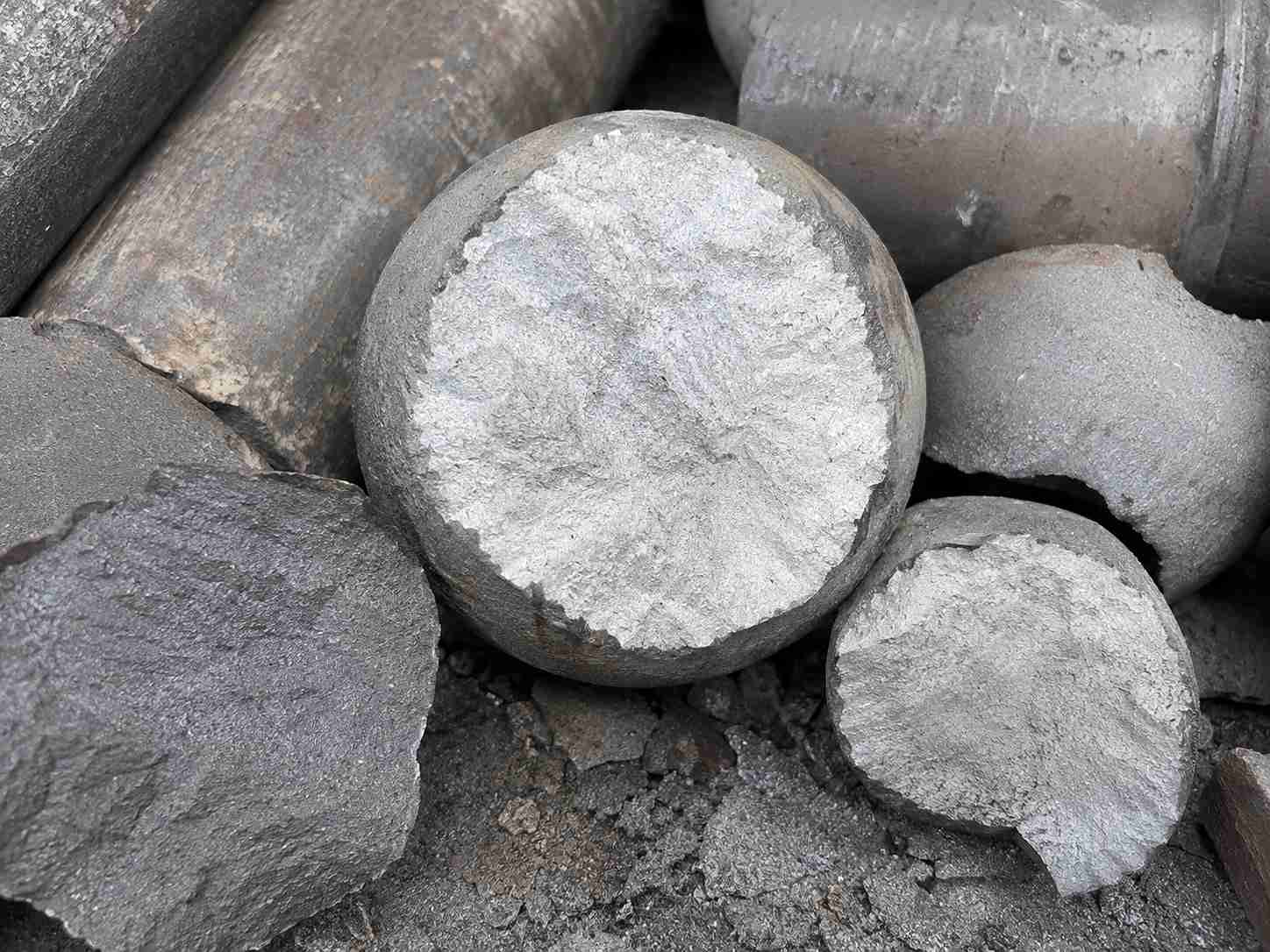 เหล็กหล่อสีขาว White Cast Iron